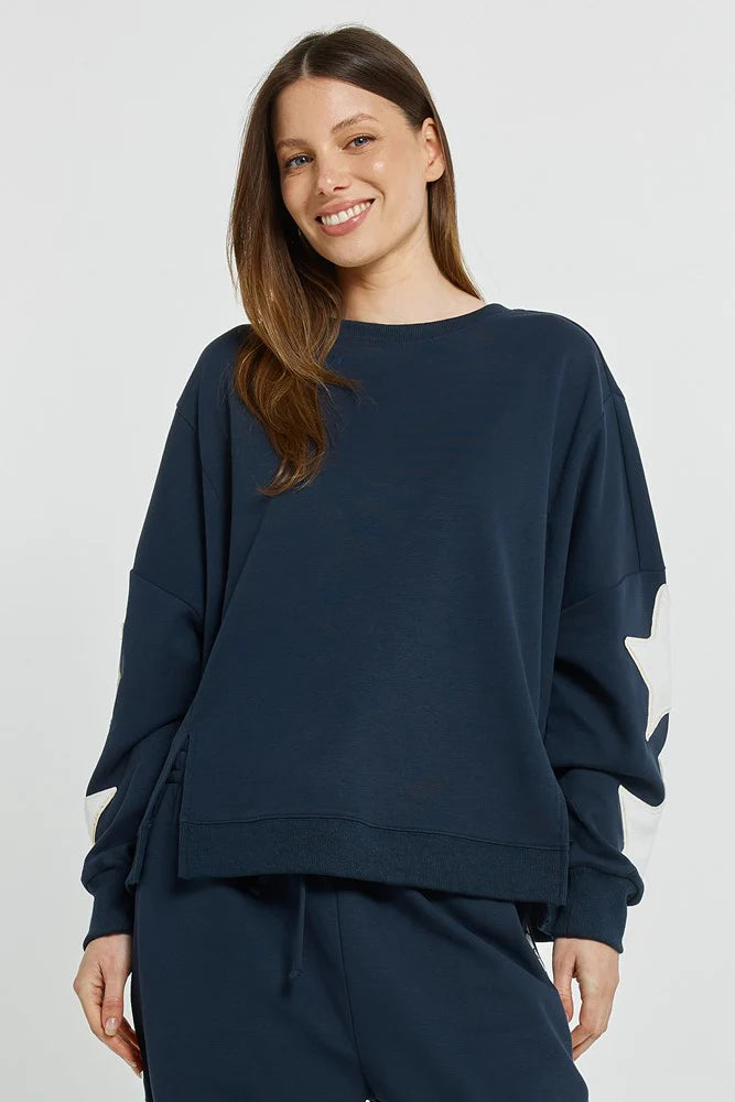 Saskia Sweatshirt By Betty Basics - Navy