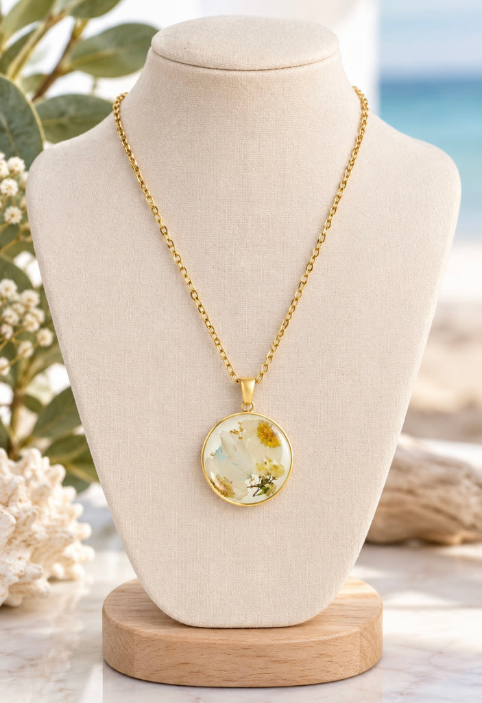 Metal Dried Flower Necklace - Gold/Daisy
